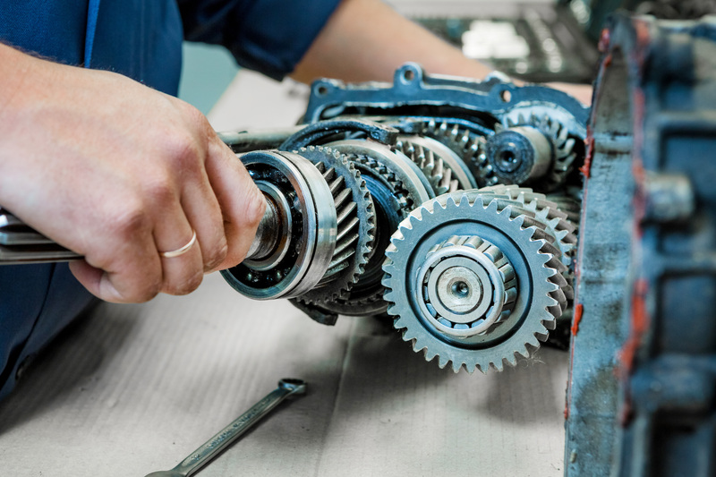 Bearing arrangement and preload