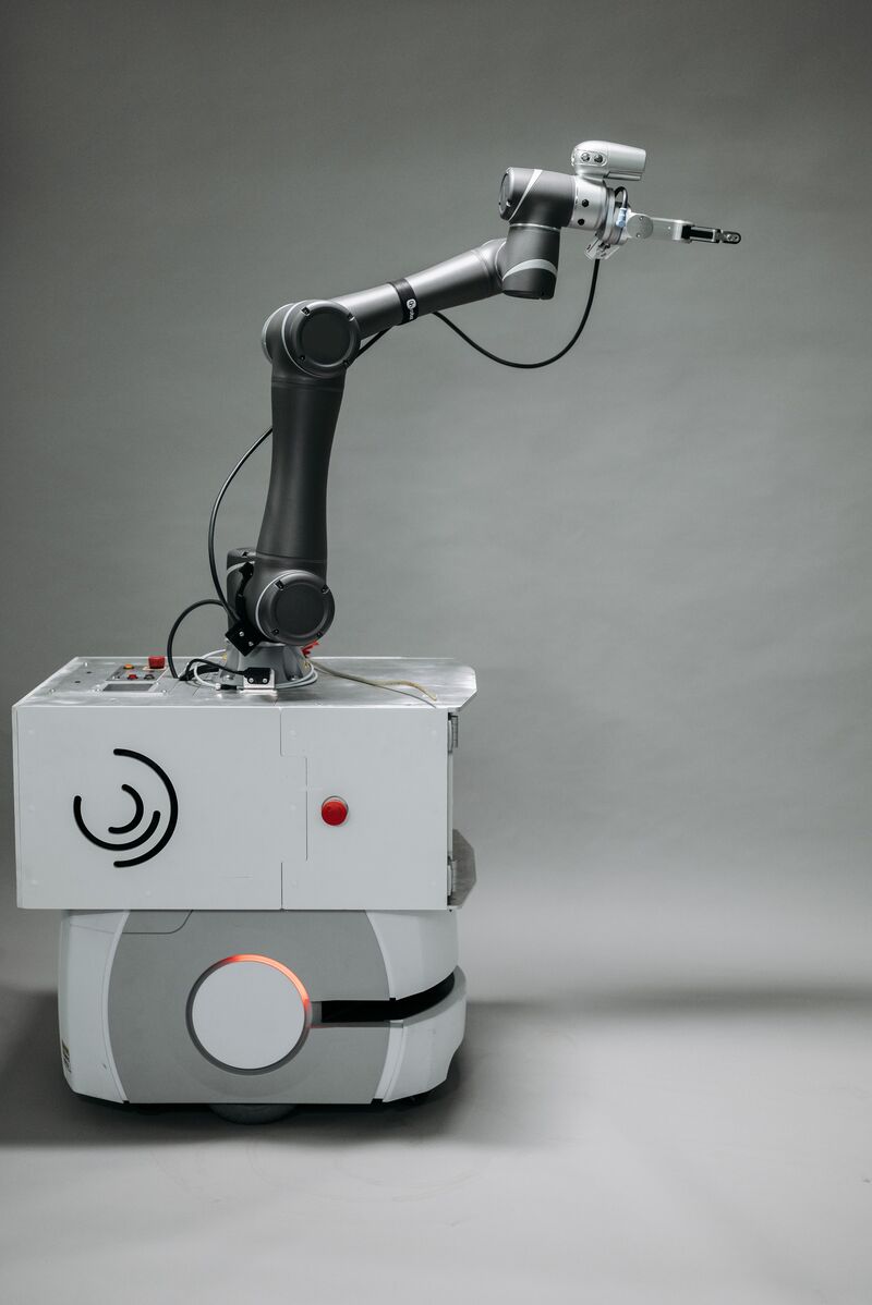 Backlash and rigidity in a robot arm joint